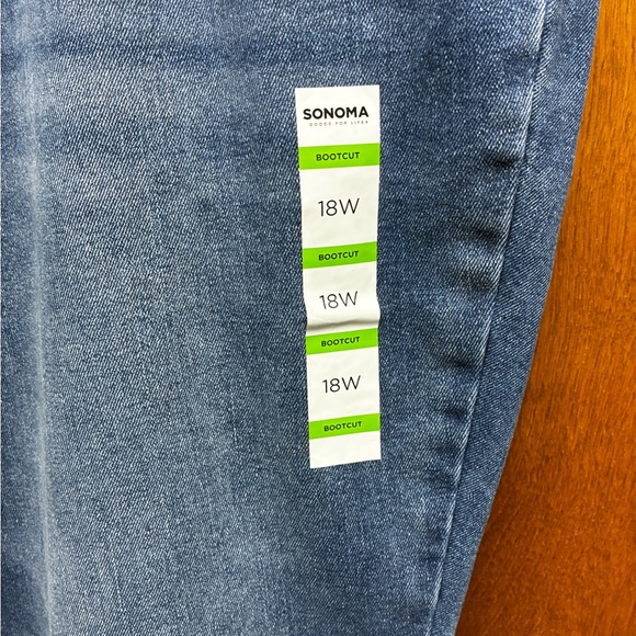 Women’s plus Sonoma Light Blue Denim - Picture 5 of 5